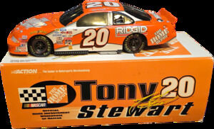 Tony Stewart #20 Home Depot Ridgid 1999 Pontiac Grand Prix 1:24 Action Diecast